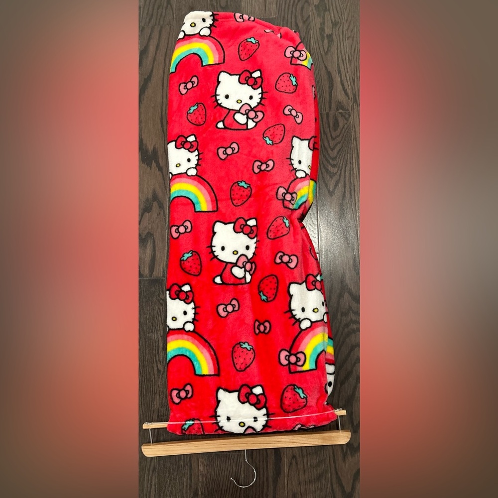 Hello Kitty Red throw NWT